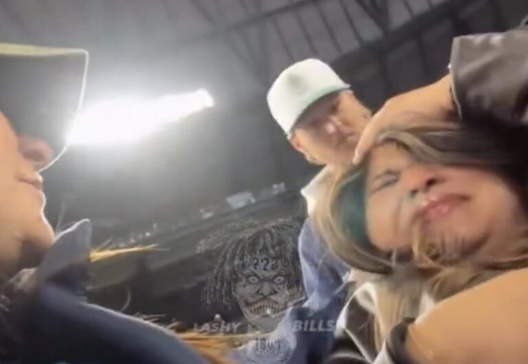 “Right Off Her Forehead” MLB Fan Rushed To The ER After Foul Ball Hits Her Head, Video Captures It All (Watch) MLB - Unlucky Fan Taken To ER After Vicious Foul Ball From Padres Player Hits Her In The Head At T-Mobile Park - Via Twitter/X